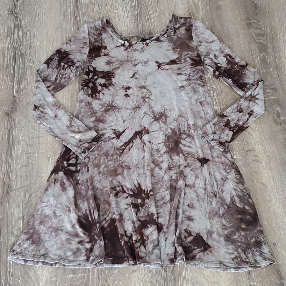 Ming Ming Long Sleeve Tie Dye Lace Up Back Dress